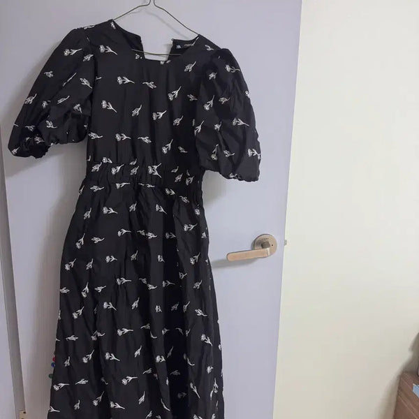 [BUNJANG] ZARA Black Flower Embroidered Puff Sleeve Long Dress M / 자라ZARA 블랙 플라워 자수 퍼프소매 롱 원피스 M