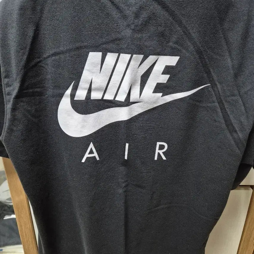 [BUNJANG] Nike Air Logo Black T-Shirt (L) / 나이키 반팔 L