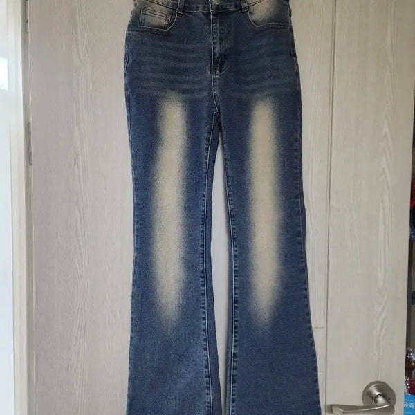 [BUNJANG] High-Waisted Padded Bootcut Jeans / 하이웨스트 골반뽕 부츠컷 청바지