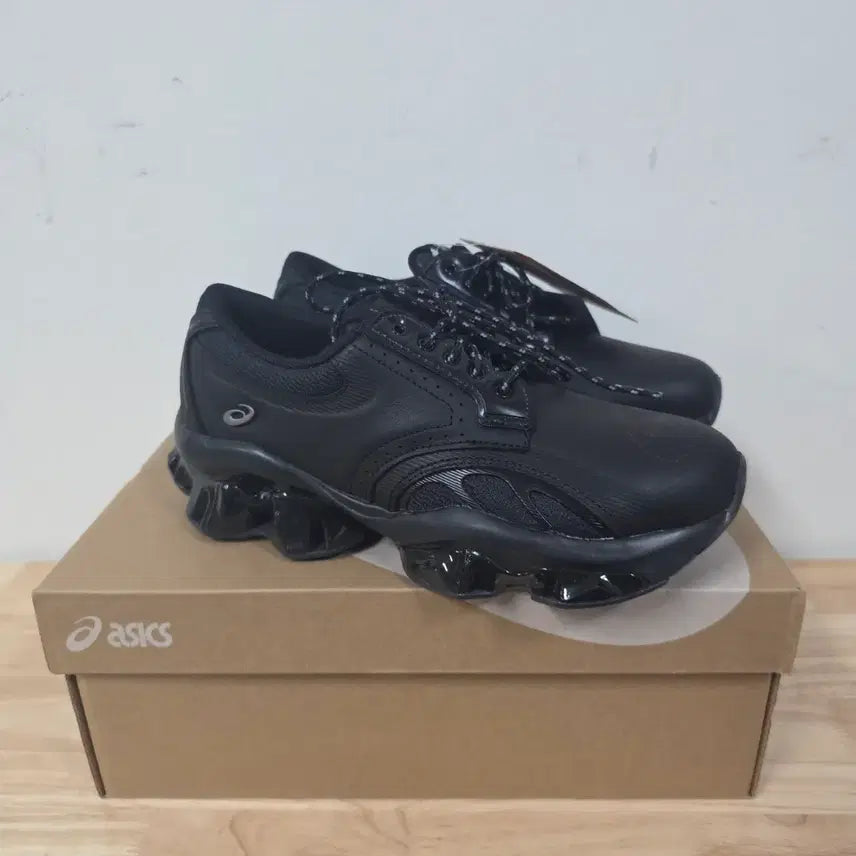 [BUNJANG] ASICS GEL-Quantum Kinetic SP Black / 아식스 젤 퀀텀 키네틱 SP 블랙 235