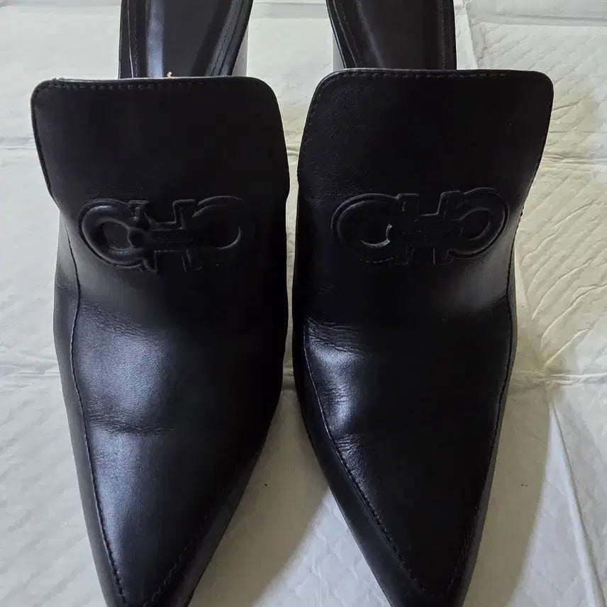 [BUNJANG] Salvatore Ferragamo Mule Heels Black / 페라가모 뮬 힐 블랙