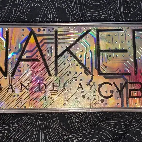 [BUNJANG] Urban Decay Naked Cyber Eyeshadow Palette / 어반디케이 네이키드 사이버 아이섀도우 팔레트