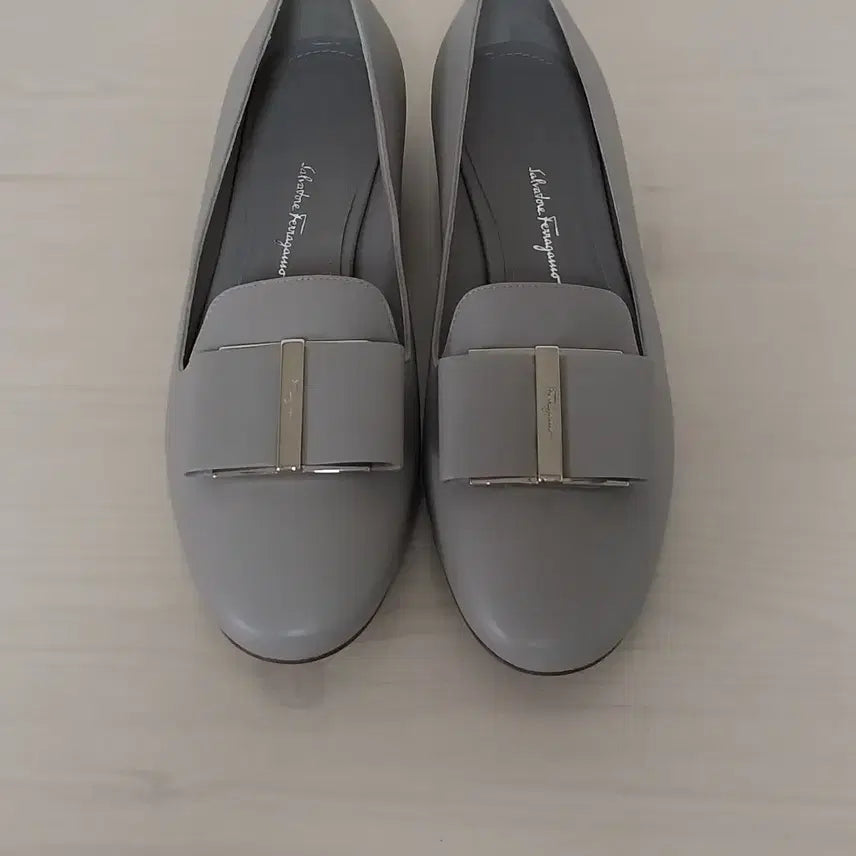 [BUNJANG] Salvatore Ferragamo Gray Classic Loafers Size 6C / Salvatore Ferragamo 그레이 클래식 로퍼 6C