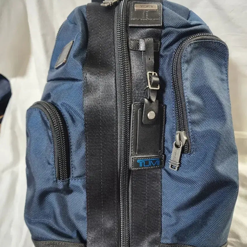 [BUNJANG] Tumi Sling Bag Navy / 투미 슬링백 블루