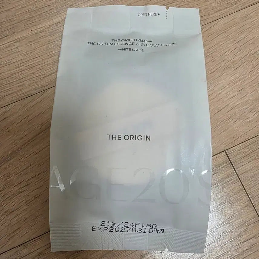 [BUNJANG] Age 20's The Origin Essence Pact White Latte No. 21 Refill / 에이지투웨니스 디오리진 에센스 팩트 화이트 라떼 21호 리필