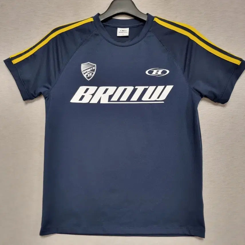 [BUNJANG] Born to Win Sports T-shirt Navy Men's Size 95 / 본투윈 스포츠 반팔 티셔츠 네이비 남자95사이즈ㅡ0416ㅁㅁ