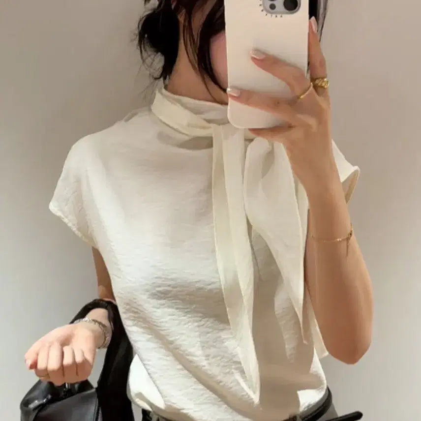 [BUNJANG] Leewha Sleeveless Tie-Up Blouse - Ivory / (새상품) 르와 슬리브리스 타이업 블라우스 L370 아이보리 타이 블라우