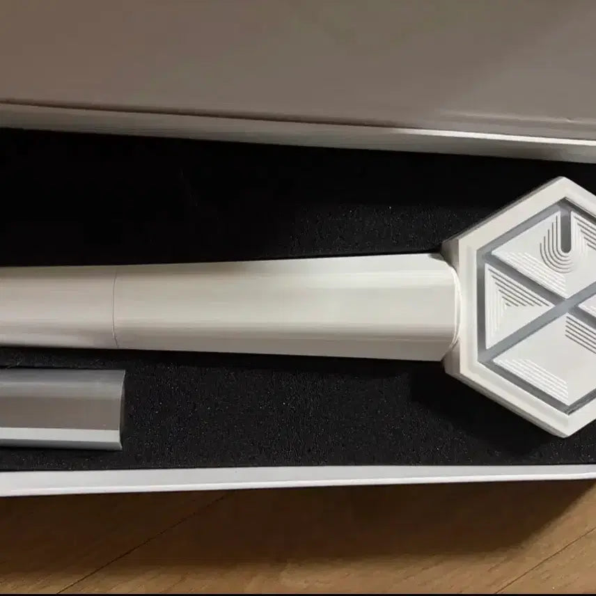 [BUNJANG] EXO Official Light Stick Ver. 1 (Guldibong) / EXO 응원봉 에리디봉 구리디봉