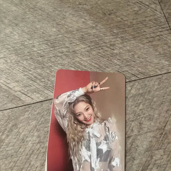 [BUNJANG] Girls' Generation Hyoyeon Holiday Photocard / 소녀시대 올나잇 효연 포카 판매