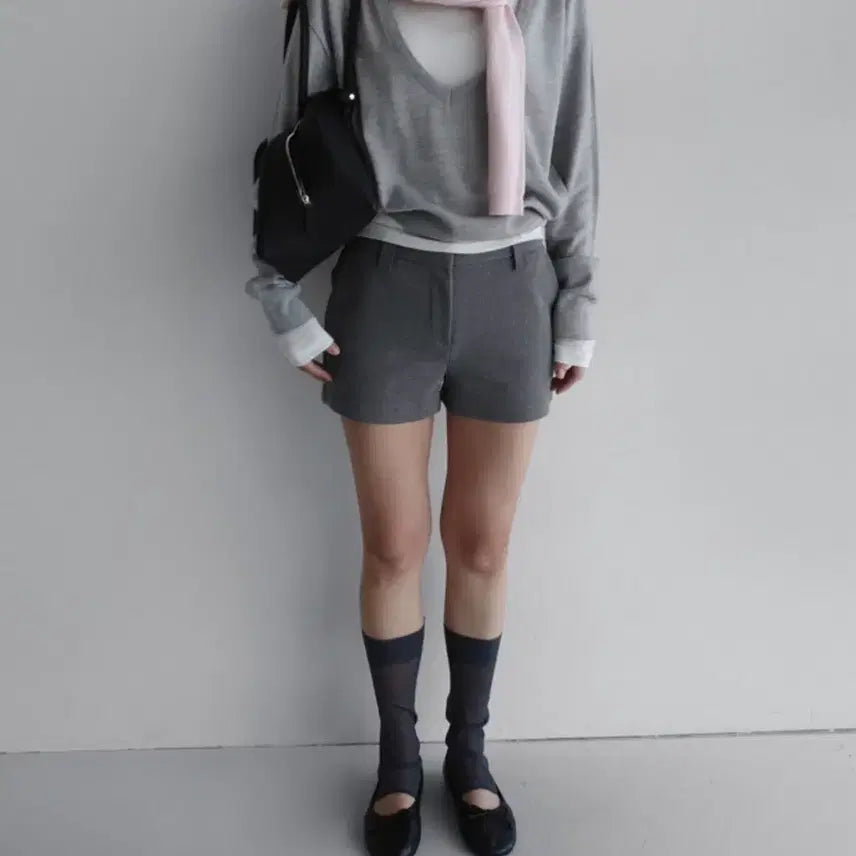 [BUNJANG] LaRum Cut-Out Shorts Grey S / 라룸 절개쇼츠 그레이 s