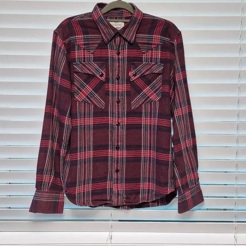 [BUNJANG] Levi's Plaid Shirt Burgundy Size M / [리바이스] 체크 남방 판매합니다(사이즈: M/색상: 버건디)