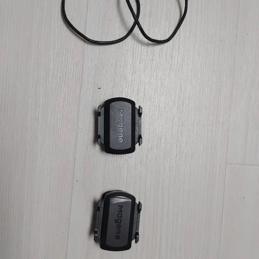 [BUNJANG] Magene S3+ Speed/Cadence Dual Sensor / A급] 마진magene S3+ 스피드/케이던스 듀얼센서 두개 팝니다.