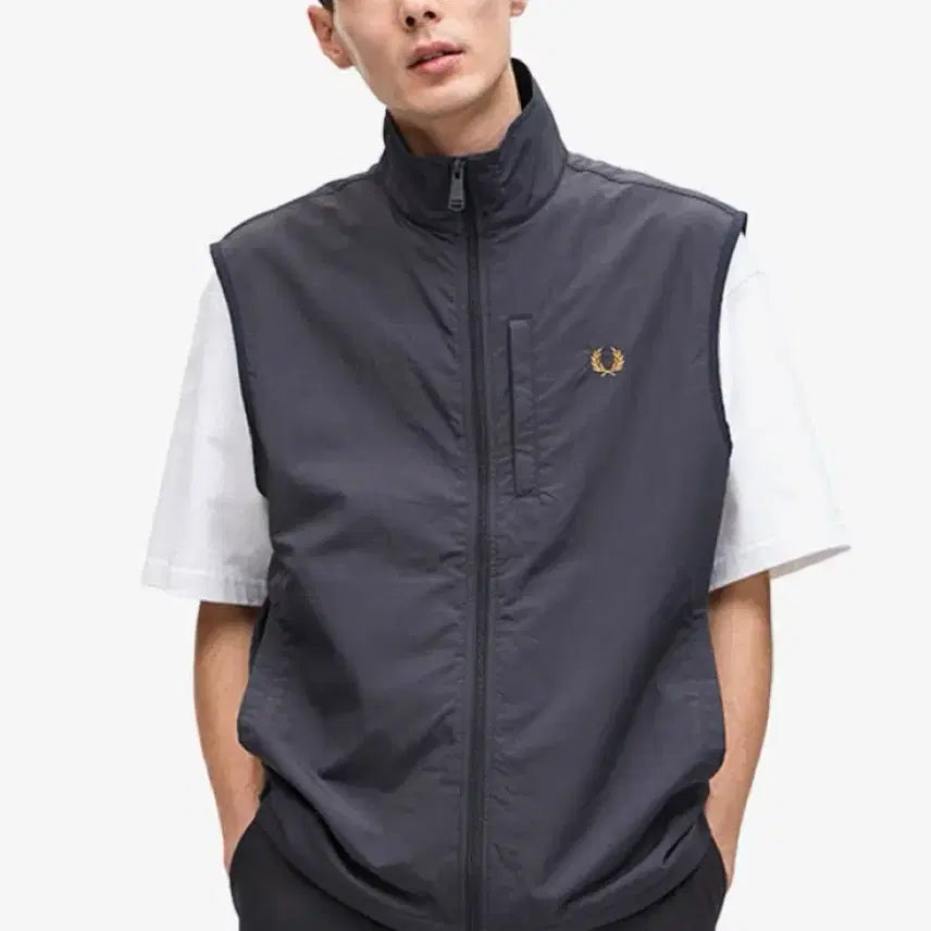 [BUNJANG] Fred Perry High Neck Nylon Vest / 프레드페리 하이넥 나일론 베스트