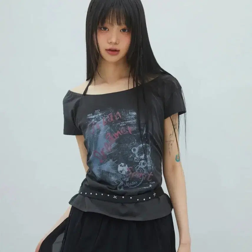 [BUNJANG] LALAFOX Off-Shoulder Short-Sleeve T-Shirt / 라라폭스 오프숄더 반팔티