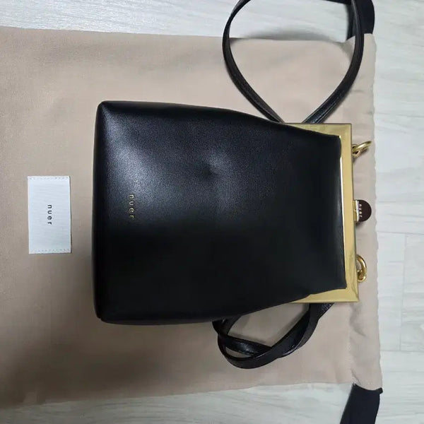[BUNJANG] Nuer Vieve Classic Mini Bag / 뉴이 미니백