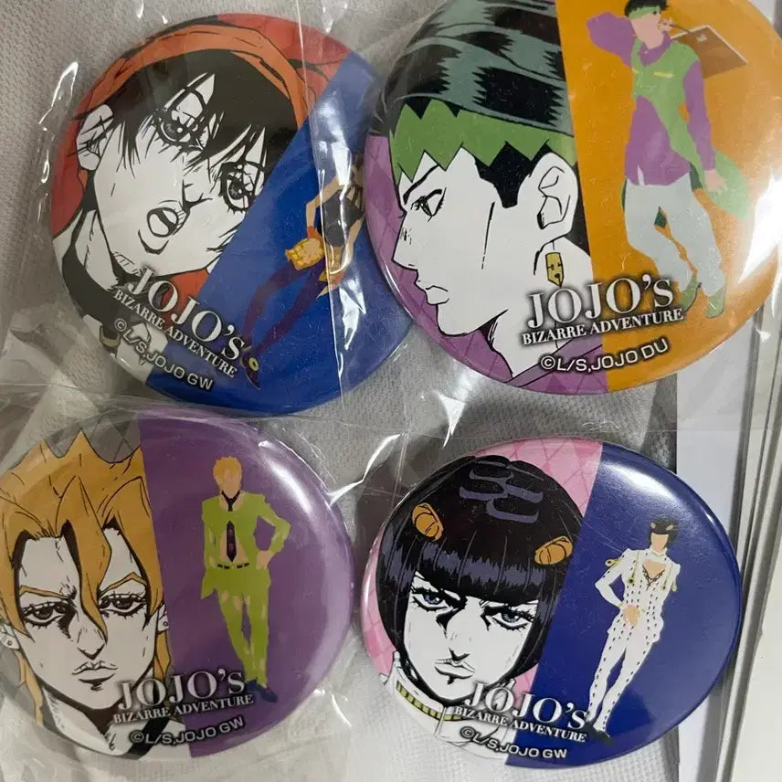 [BUNJANG] JoJo's Bizarre Adventure 4-Piece Badge Set / 죠죠의 기묘한 모험 뱃지 4종 세트