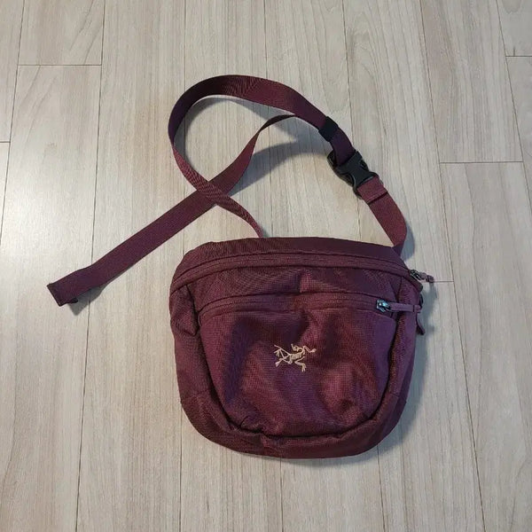 [BUNJANG] Arc'teryx Mac 2 Waist Pack Bag Burgundy / 아크테릭스 마카2 웨이스트팩 힙색 가방 크로스백 버건디