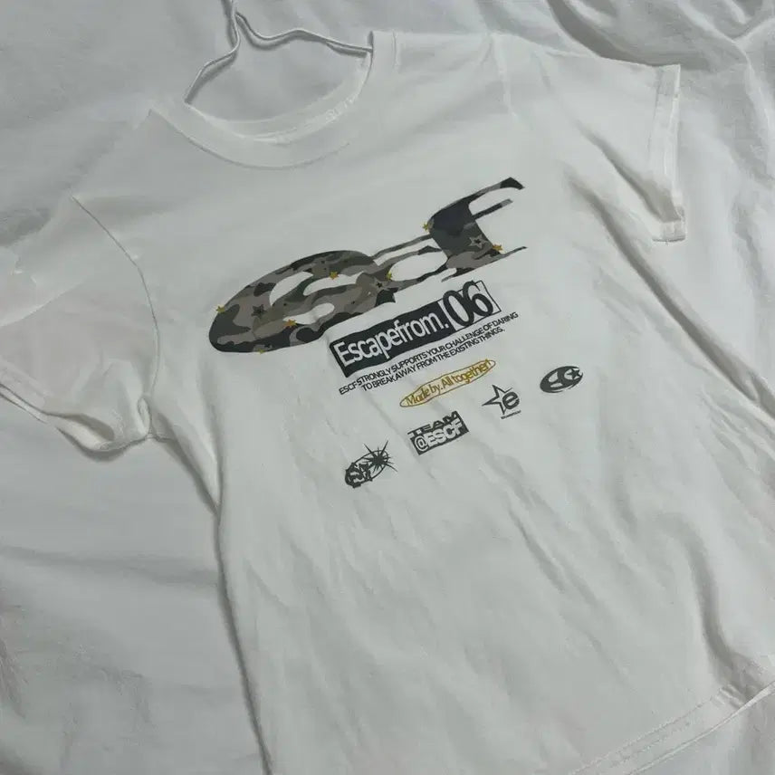 [BUNJANG] ESCAPEFROM PARIS Slim Fit Short Sleeve T-Shirt / 이스케이프프롬 스타 카모 ESCF 슬림핏 반팔티