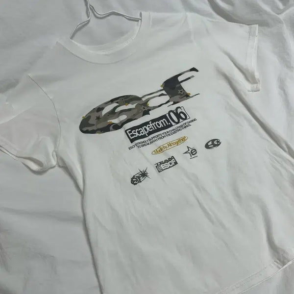 [BUNJANG] ESCAPEFROM PARIS Slim Fit Short Sleeve T-Shirt / 이스케이프프롬 스타 카모 ESCF 슬림핏 반팔티