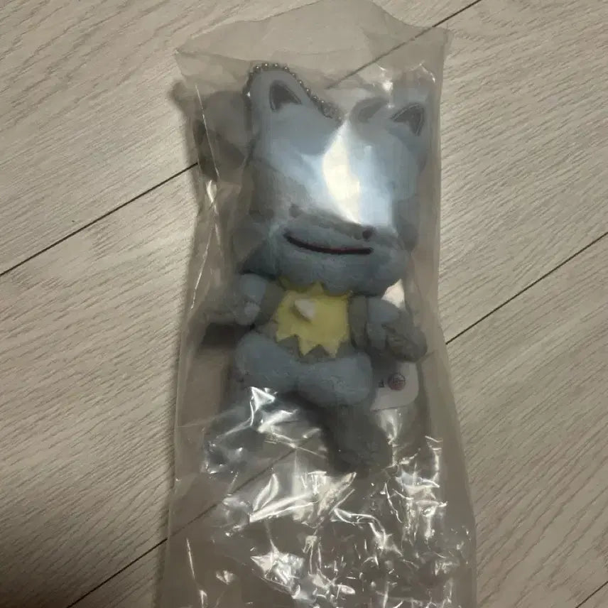 [BUNJANG] Pokemon Metamon Lucario Plush Keychain / 포켓몬 변신메타몽 루카리오 인형 키링