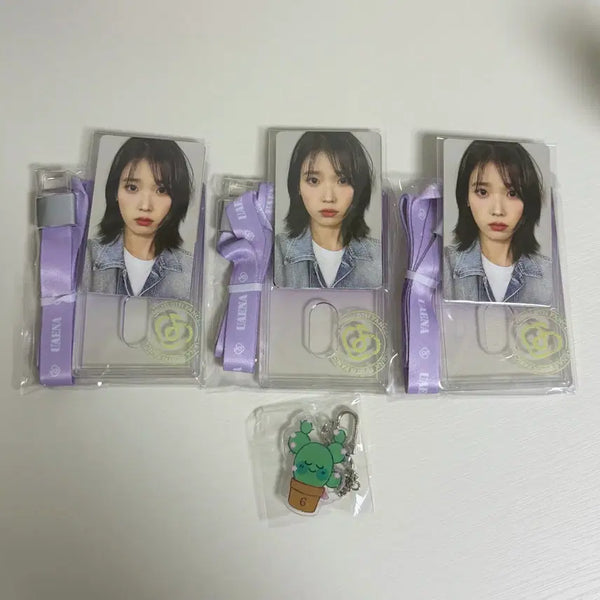 [BUNJANG] IU YooAina 6th Generation Photocard Set, Photocard Holders & Succulent Keyring Bundle / 아이유 유애나 6기 (포카세트,포카홀더3개)(다육이키링1개) 일괄판매