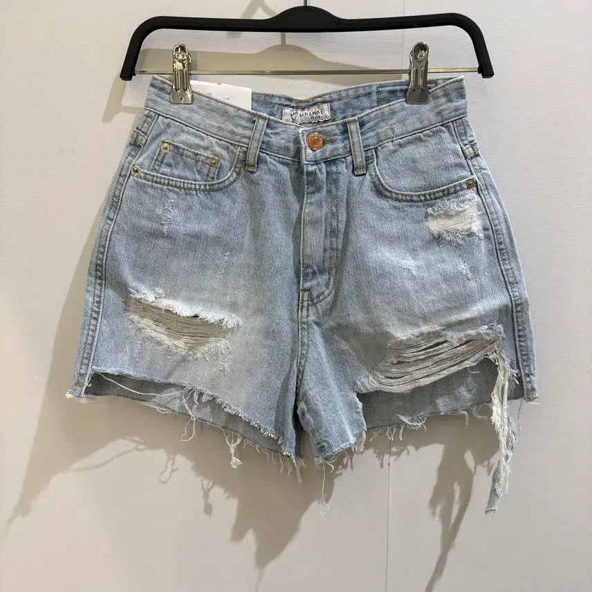 [BUNJANG] Hipnatic Light Wash High-Waisted Denim Hot Pants / 히프나틱 연청 하이웨이스트 데님 핫팬츠 S 새상품 찢청 숏팬츠