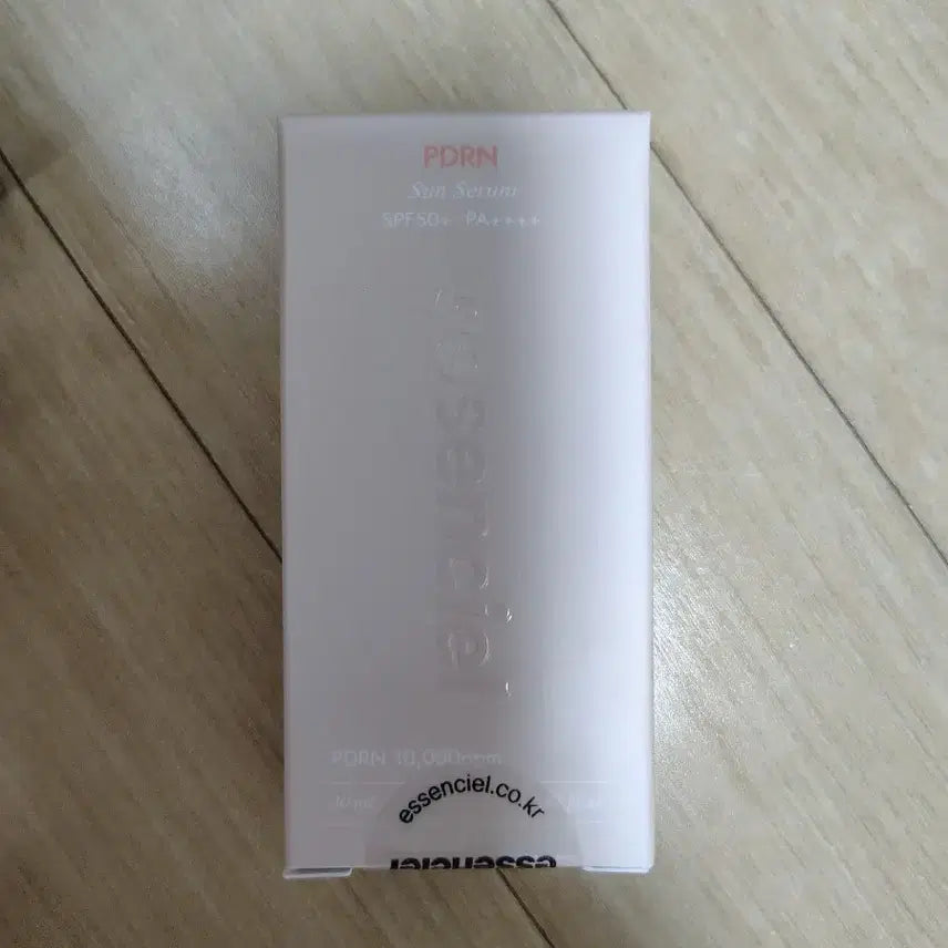 [BUNJANG] Essentiel PDRN Sun Serum SPF50+ PA++++ / 에센시엘 PDRN 선세럼 SPF50+ PA++++