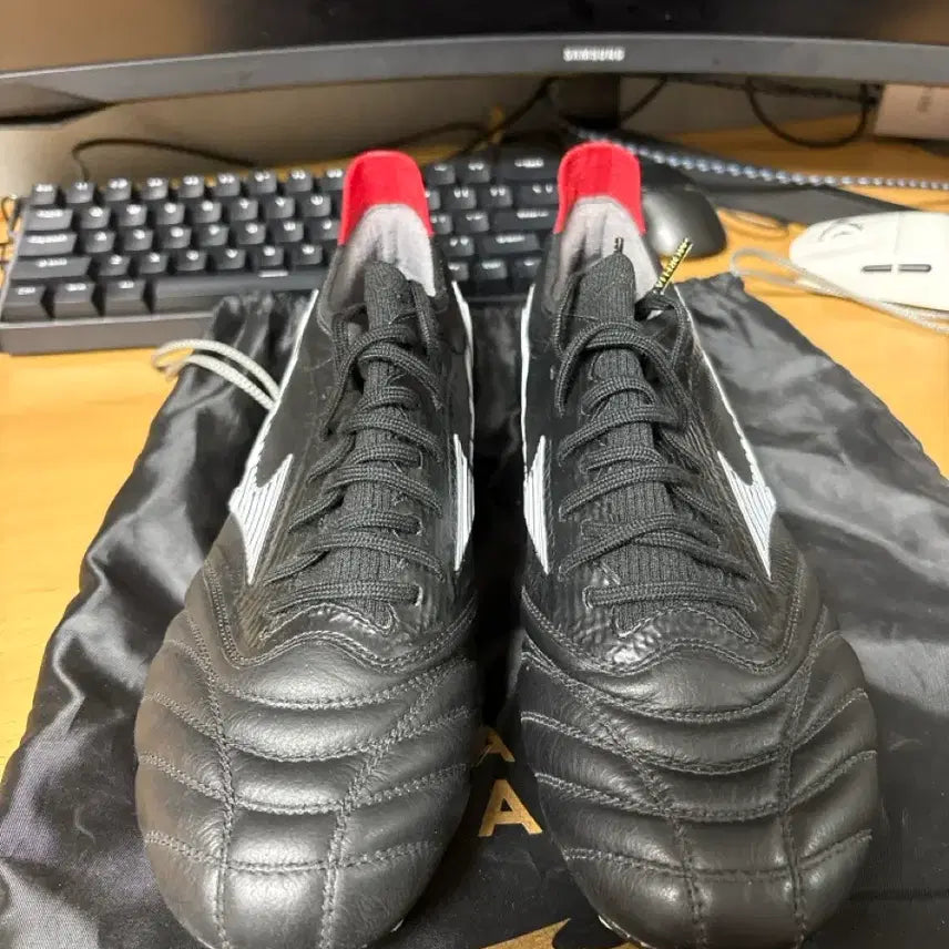 [BUNJANG] Mizuno Morelia Neo Soccer Cleats / 미즈노 모렐리아 네오 270