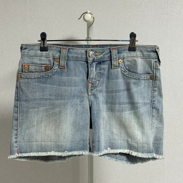 [BUNJANG] True Religion Light Blue Wash Cut-off Hem Denim Shorts W28 / 트루릴리젼 숏 데님 팬츠 W28