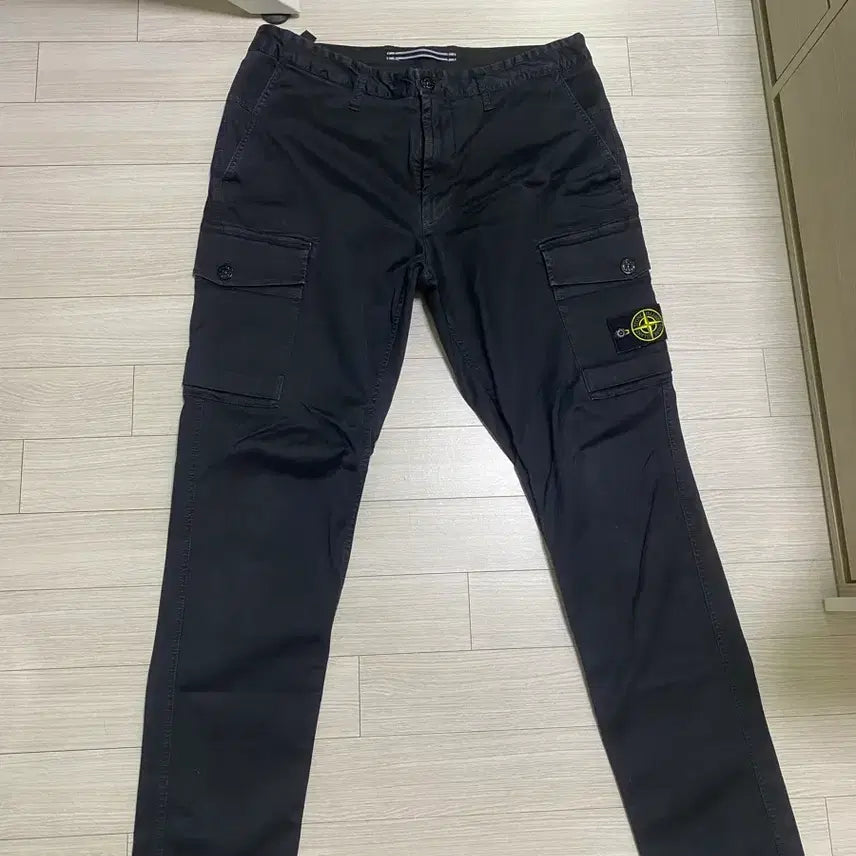[BUNJANG] Stone Island Black Cargo Pants / 스톤아일랜드 블랙 카고팬츠