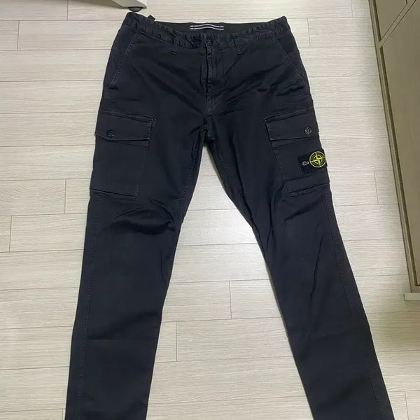 [BUNJANG] Stone Island Black Cargo Pants / 스톤아일랜드 블랙 카고팬츠