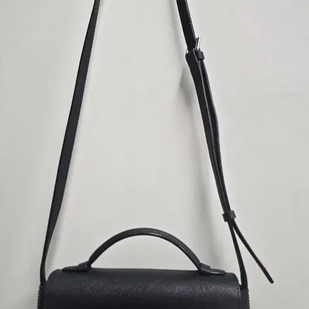 [BUNJANG] Lovecat Black Robot Charm Shoulder Bag / 러브캣 블랙 로봇 참 숄더백