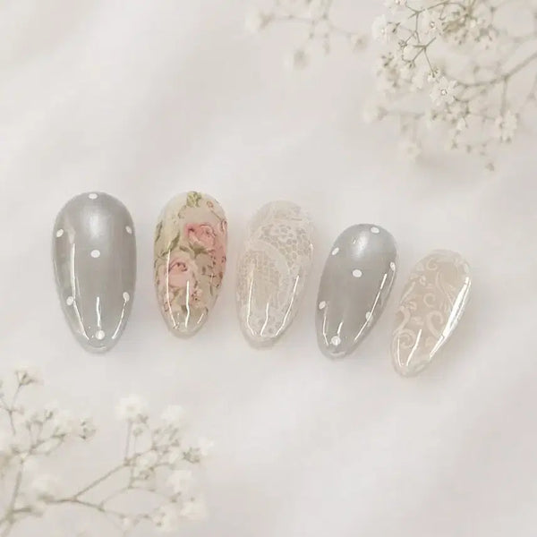 [BUNJANG] Handmade Nail Tips with Silver Magnetic Gel, Vintage Flower, and Lace Pattern / 수제 네일팁