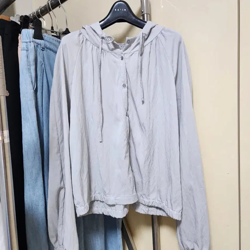[BUNJANG] Hooded Shirt Blouse / 후드 셔츠겸 블라우스