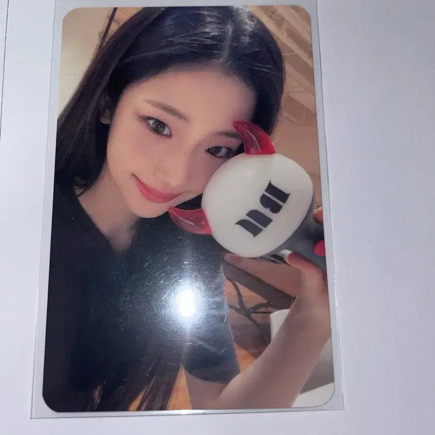 [BUNJANG] BABYMONSTER Ruka Photocard (Lightstick) / 베이비몬스터 루카 포카 (응원봉)