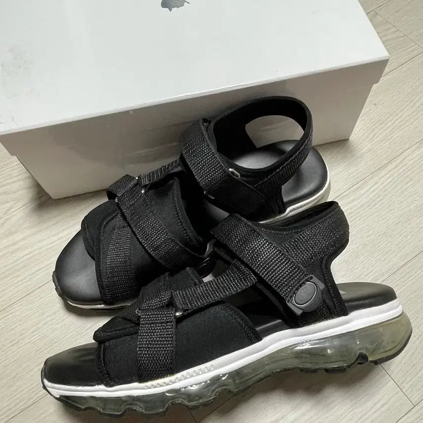 [BUNJANG] Tomo N Co x Name Airsole Sandals Black 270 / 토모앤코 x Name. 에어솔 샌들 블랙 270