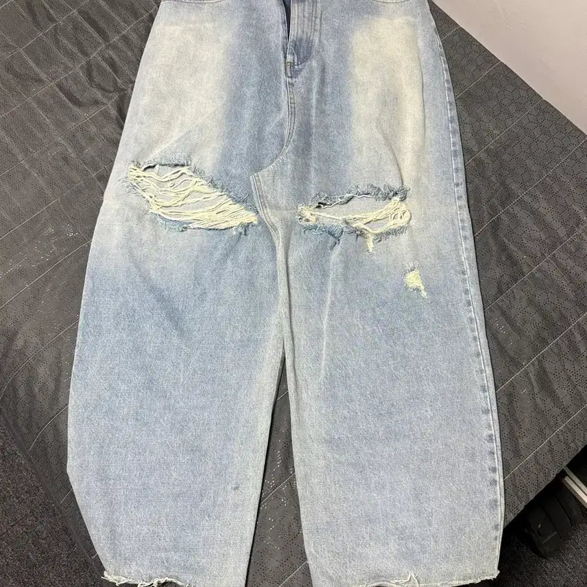 [BUNJANG] Light Destroyed Jeans / (새상품)라이트 디스트로이드진 찢어진 청바지 연청바지