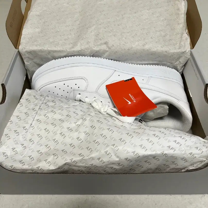 [BUNJANG] Nike Air Force 1 '07 Low White 290 / [290] 나이키 에어포스 1 화이트 올백포스