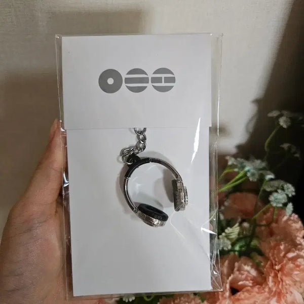 [BUNJANG] BTS Headset Keyring / bts 헤드셋키링