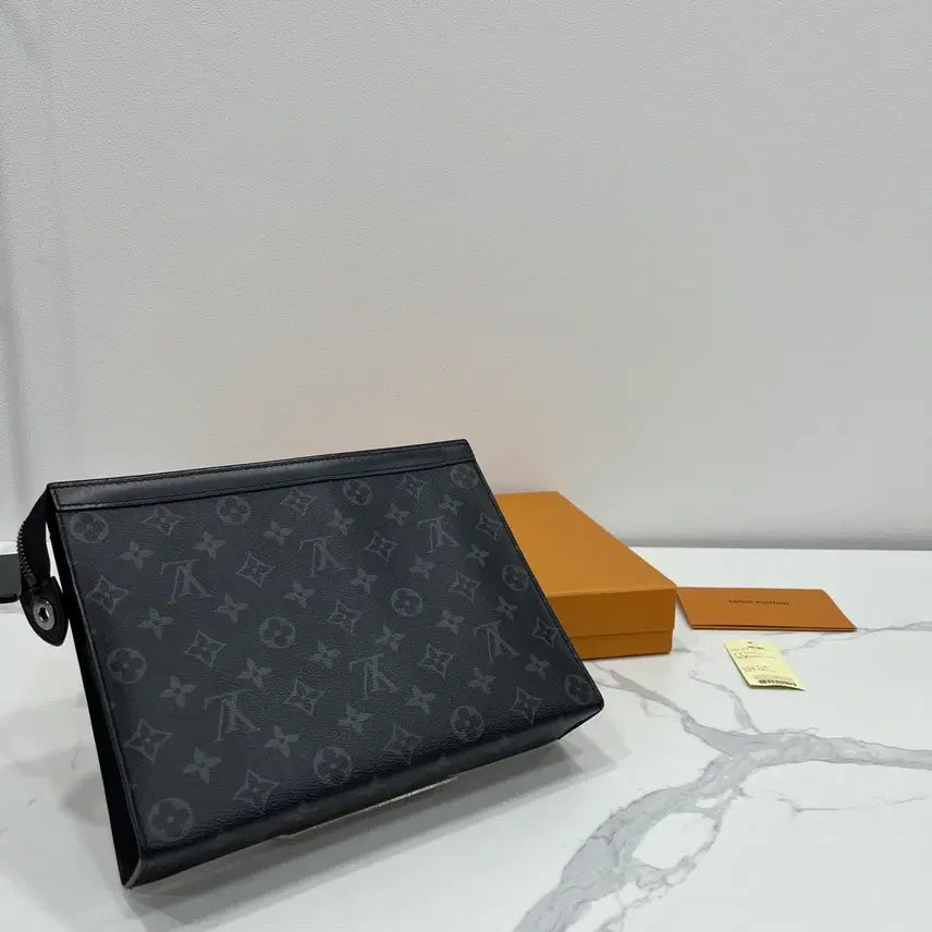 [BUNJANG] Louis Vuitton Eclipse Pochette Voyage Clutch Bag / [정품]루이비통 이클립스 포쉐트보아주 클러치백
