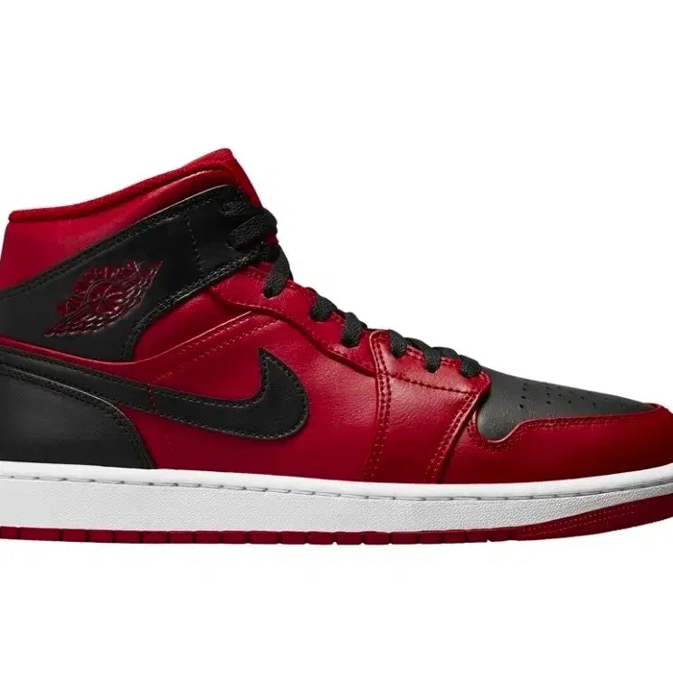 [BUNJANG] Air Jordan 1 Mid Reverse Bred Sneakers / 에어조던 1 미드 리버스 브레드 275