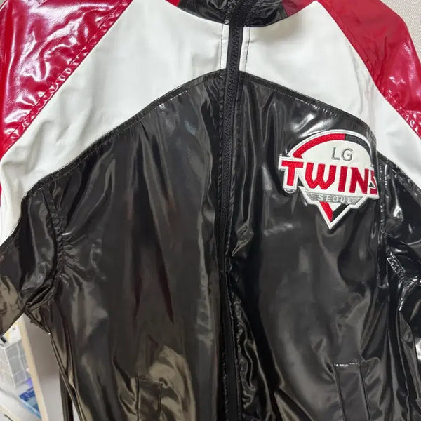 [BUNJANG] LG Twins Shiny Jacket, Scarf, Hat, Keyring, Towel Set / LGTWINS 유광잠바,머플러,모자,키링,타월 판매합니다~!