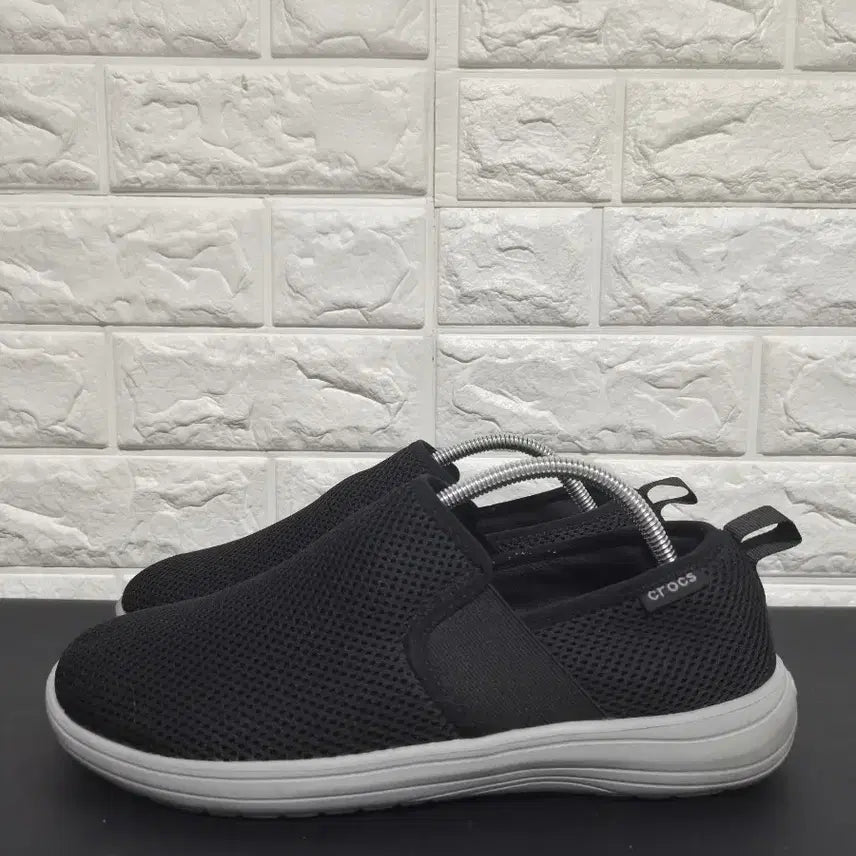 [BUNJANG] Crocs Reviva Mesh Slip-On M10 (US Men's 10) / 크록스  M10(275~280)리바이바 메쉬 슬립온