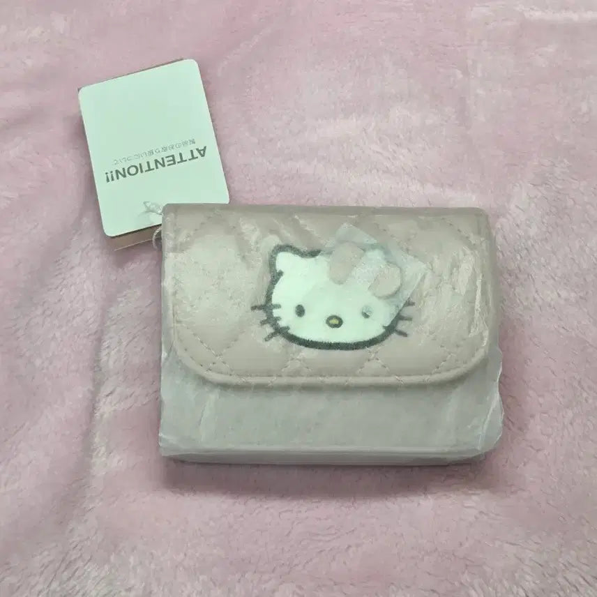 [BUNJANG] Sanrio Hello Kitty M.Percent Quilting Wallet (Bifold) / (오늘만)산리오 헬로키티 미퍼센트 퀼팅 지갑 반지갑