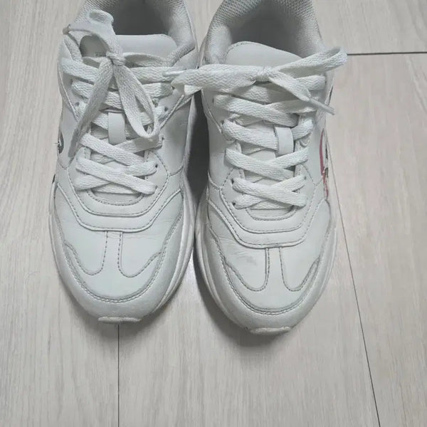 [BUNJANG] Fila White Sneakers 230mm / 휠라 흰색 운동화 230mm