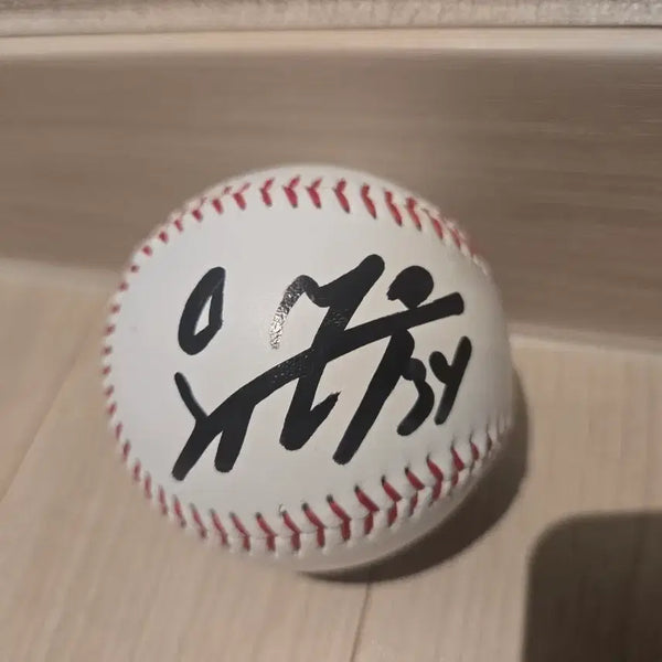 [BUNJANG] Samsung Lions Choi Hyoung-woo Autographed Baseball / 삼성라이온즈 최형우 싸인볼