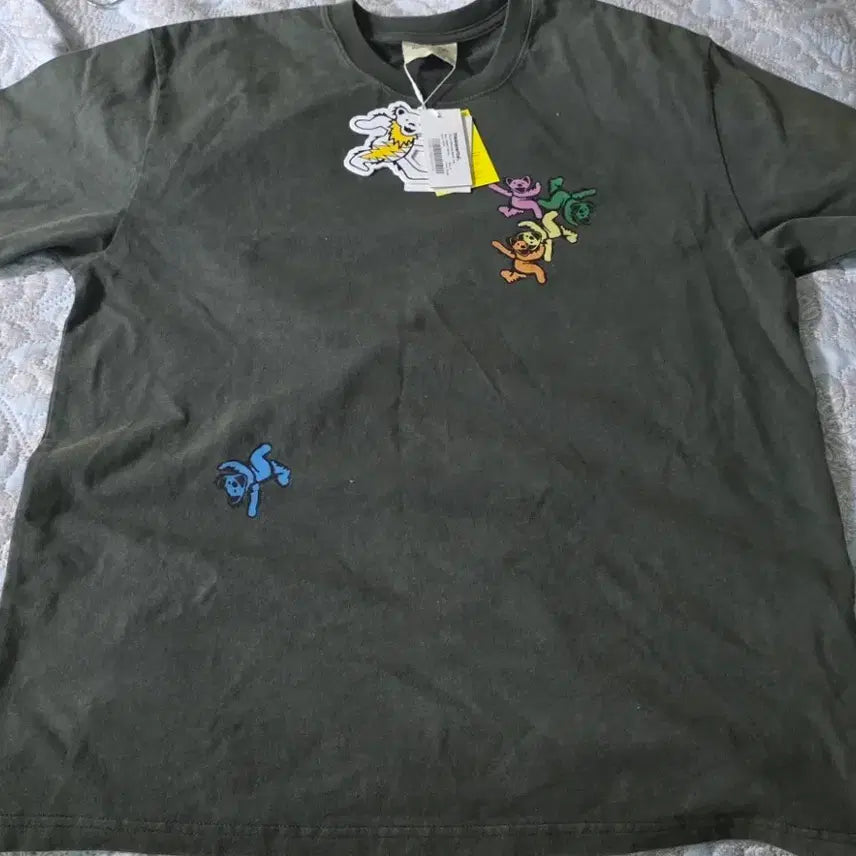 [BUNJANG] thisisneverthat x Grateful Dead Dancing Bear T-Shirt Olive / 디스이즈네버댓 그레이트풀 데드 댄싱베어 티 올리브 M사이즈