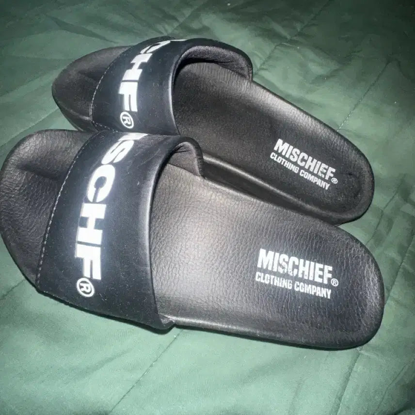 [BUNJANG] Mischief Black Slide Sandals / 미스치프 슬라이드 블랙