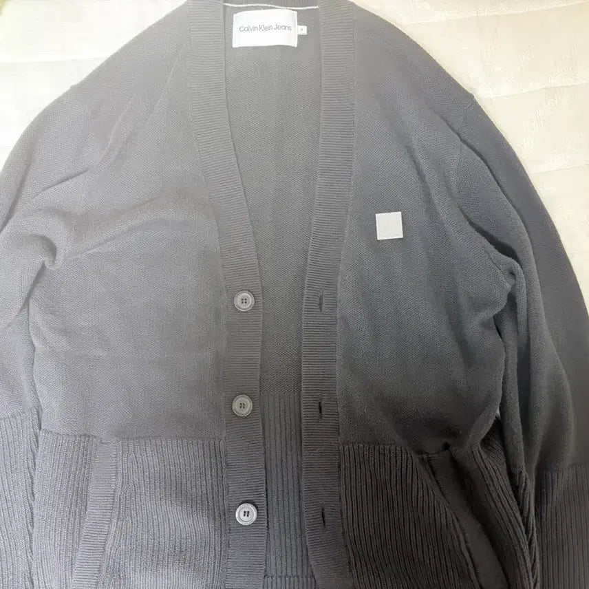 [BUNJANG] Calvin Klein Black Cardigan / 캘빈클라인 가디건