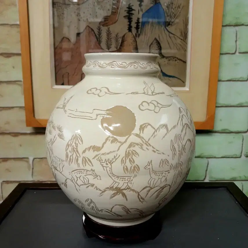 [BUNJANG] Master Jeong Song-mo Ten Symbols of Longevity Buncheong Vase / 십장생분청호. 무형문화재  호봉 장송모